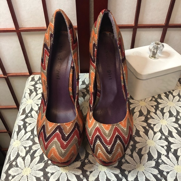 Steve Madden Fall Chevron Platform 5.5” Heels Sz 6 - Picture 3 of 6